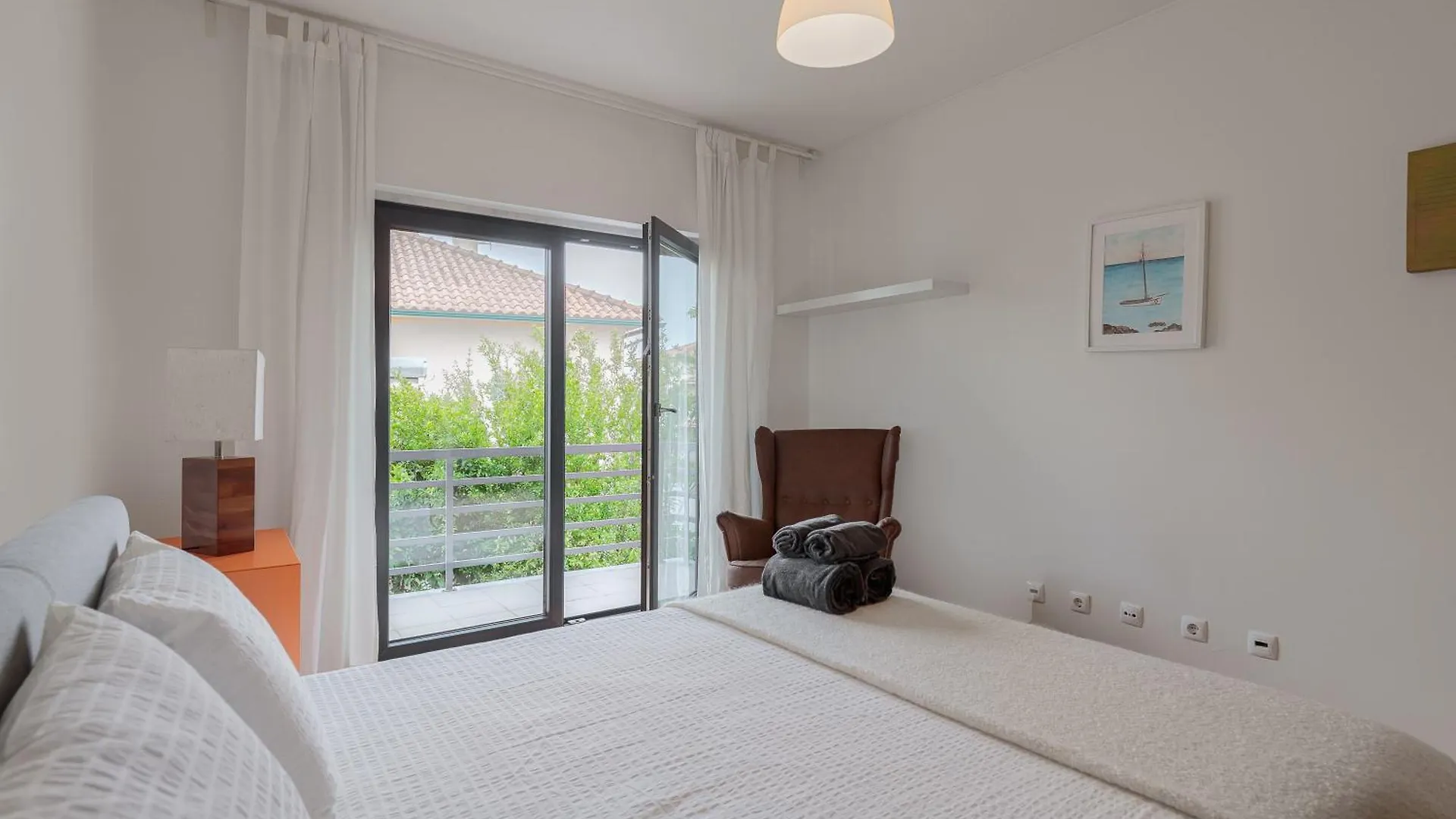 Cosy Village Home Parede Holiday home
